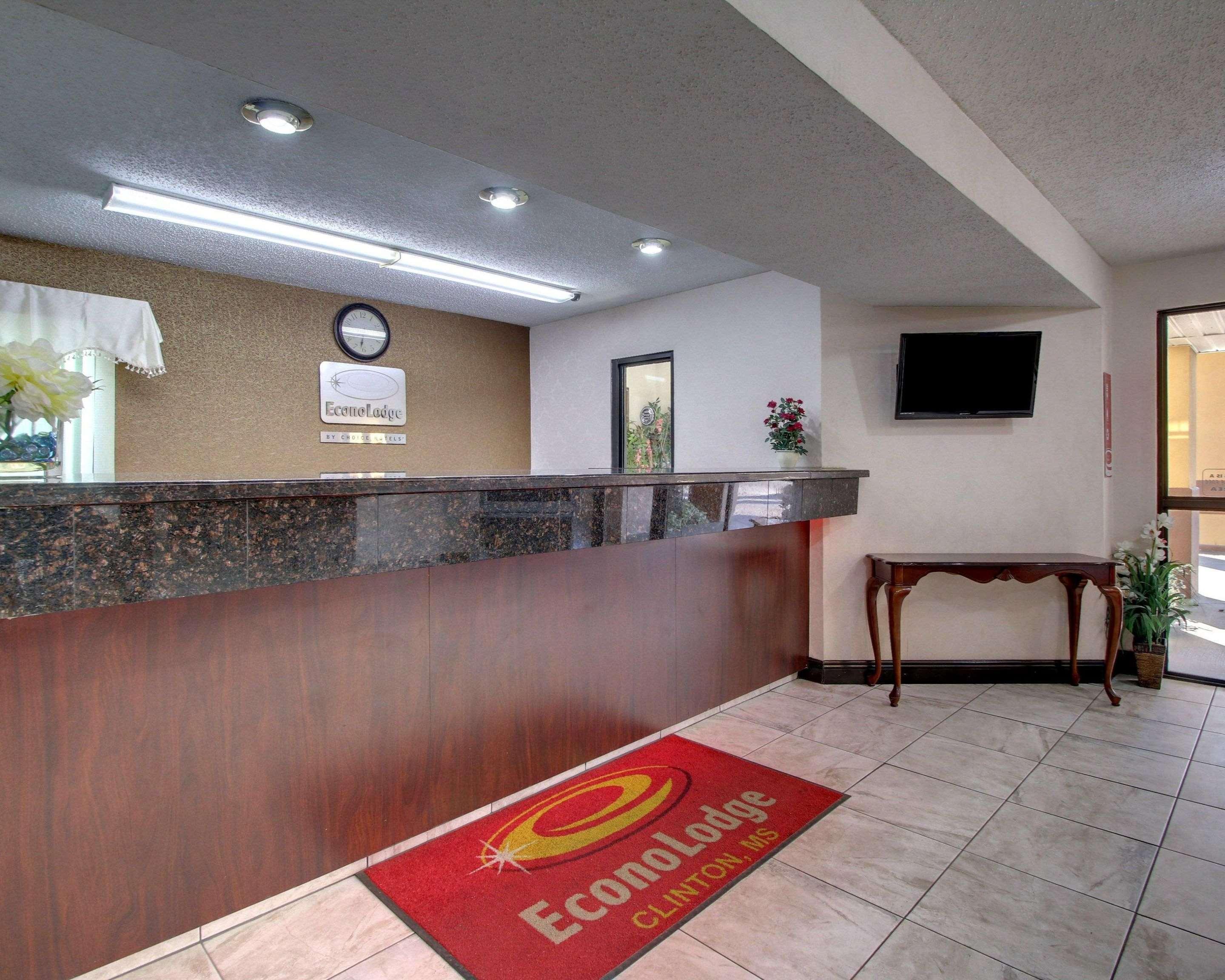 Econo Lodge Clinton Exterior photo